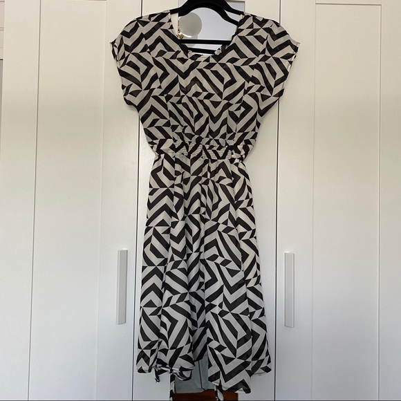 NWT Black & White Striped Dress - Picture 3 of 12